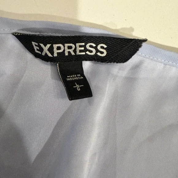 Express Lavender Short Sleeve Lattice Blouse size Large - Picture 4 of 4